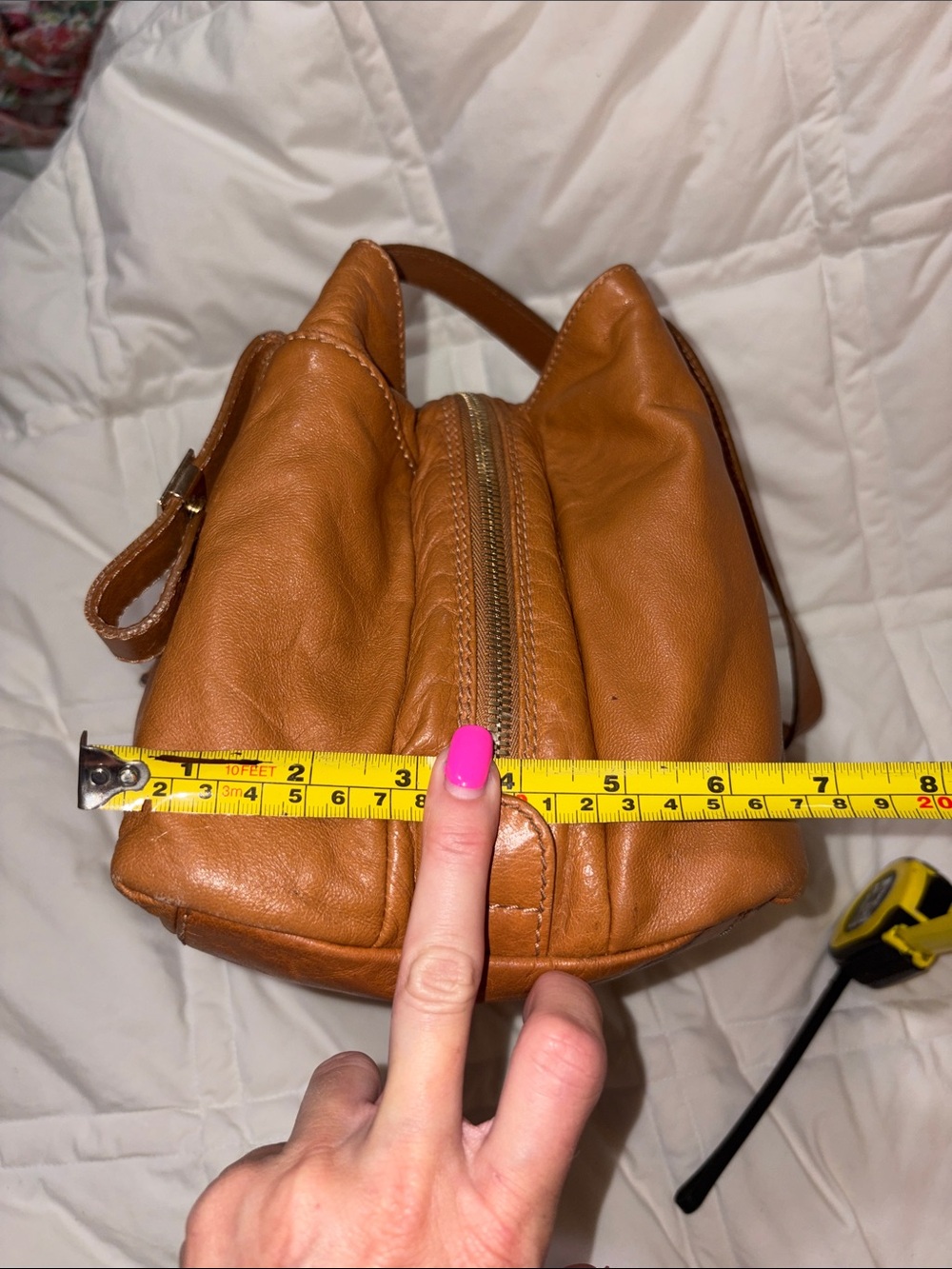 VINTAGE fendi Leather Shoulder Bag with Gold Logo Buckle - Picture 13 of 16